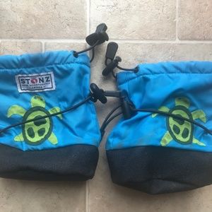 Stonz baby snow boots shoe covers Small